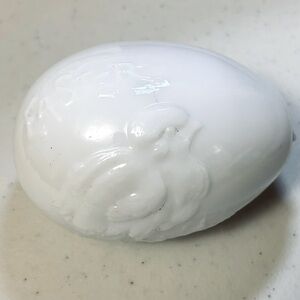 Early 1900s/Victorian Era Milk glass Easter egg